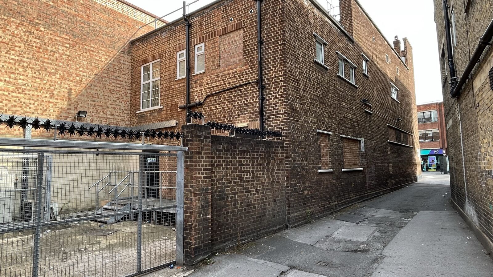 111 High Street, Eltham image