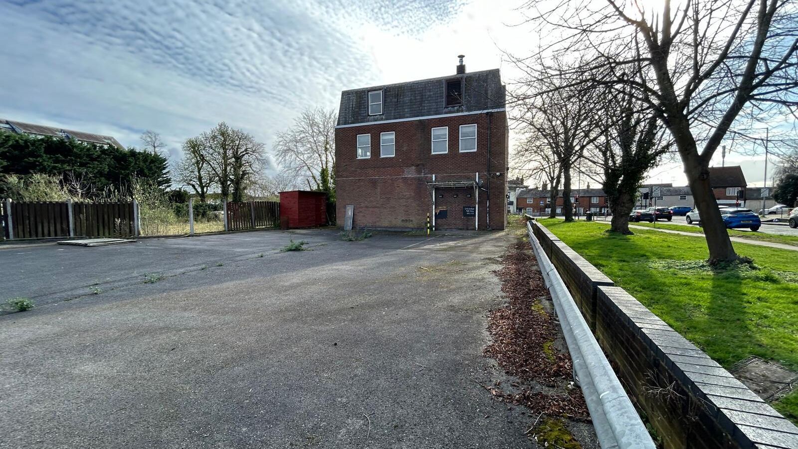 2 Walton Road image