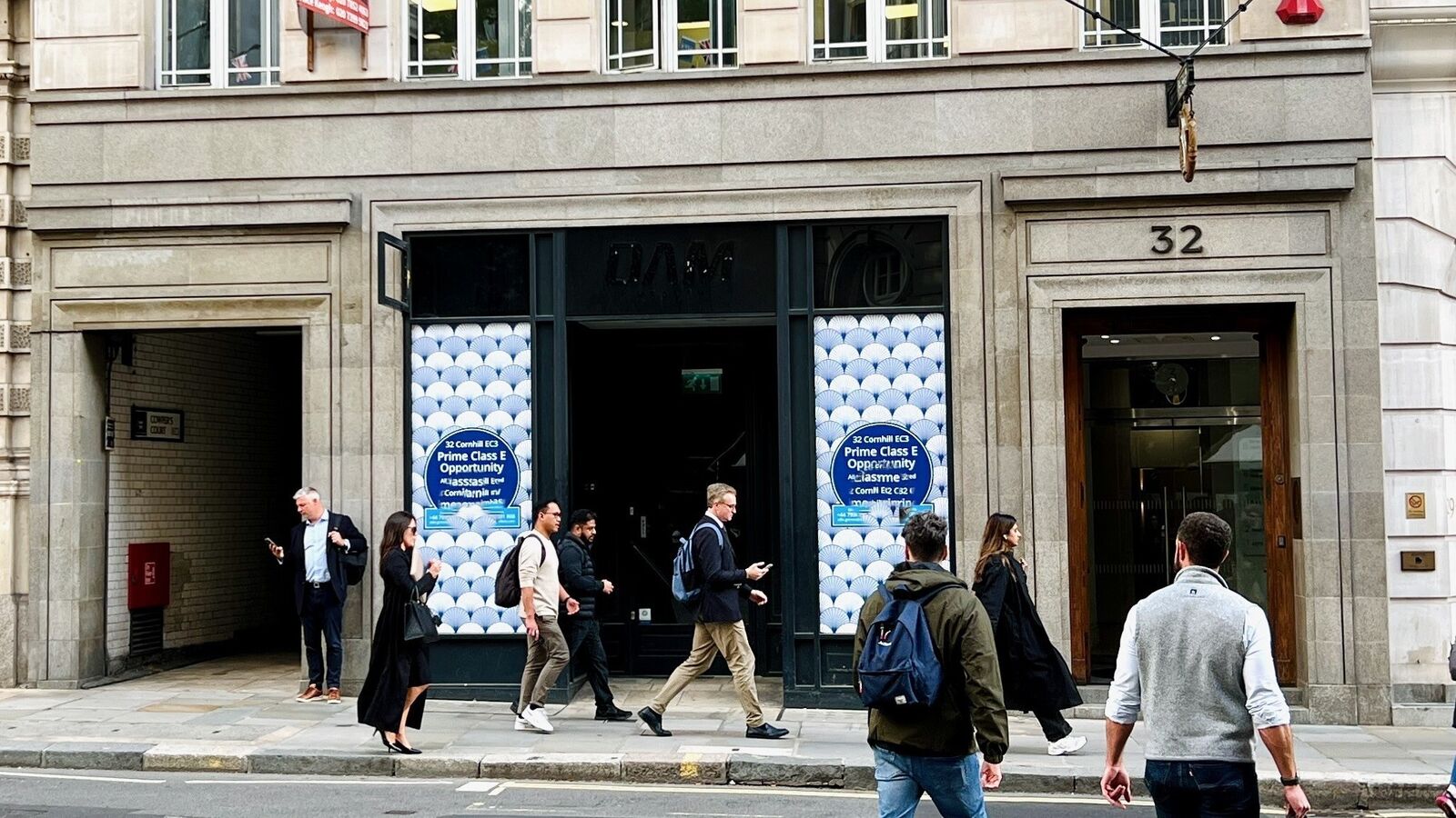 32 Cornhill, Bank image